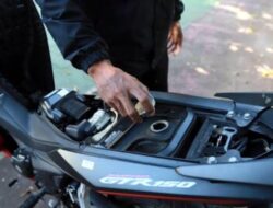 Dampak Buruk Bensin Oplosan pada Motor: Rusak & Boros!