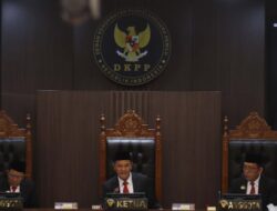 Skandal Dipecatnya 4 Komisioner KPU Banjarbaru: Pelanggaran Etik Terungkap