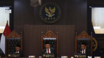Skandal Dipecatnya 4 Komisioner KPU Banjarbaru: Pelanggaran Etik Terungkap