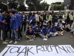 Aksi Represif Polisi saat Demo Tolak RUU TNI: DPR Minta Gunakan Cara Humanis
