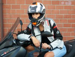 Kenapa Helm Motor yang Pernah Jatuh Harus Ditinggalkan?