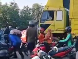 Komedian Gilang Gombloh Alami Kecelakaan Vespa Berbuntut Tragis