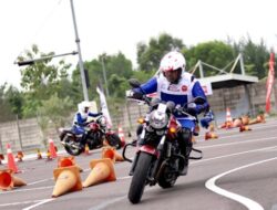 Cara Menggunakan Motor Kopling di Tanjakan: Tips untuk Pemula