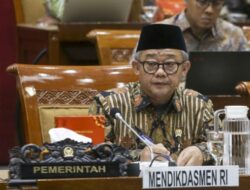 Panggilan DPR Mendikdasmen Bahas Putusan MK Pendidikan Gratis