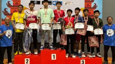 Rama-Cesar, Siswa SMPN 2 Juara Badminton Festival 2025 di Sidoarjo