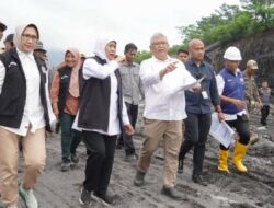 Khofifah Mengukir Prestasi: Jatim Provinsi Terbaik di Jawa