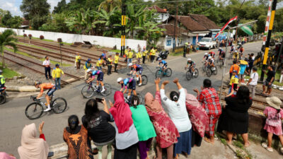 Pesona Kehangatan Warga Banyuwangi di Tour de Ijen