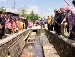 Ngantor di Tiga Desa: Bupati Ipuk Maksimalkan Potensi Pertanian dan Perikanan