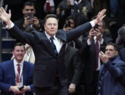 Elon Musk: Kekayaan Terus Bertambah dengan Rekor Saham Tesla
