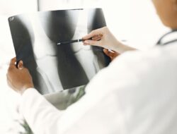 5 Kiat Cegah Osteoporosis Agar Tulang Tetap Kuat